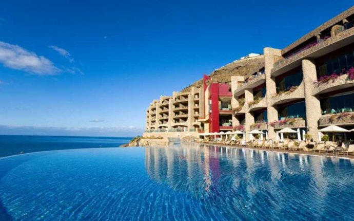 Gloria Palace Royal - Amadores, Gran Canaria | On the Beach