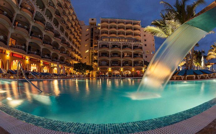 Hotel Dorado Beach (Gran Canaria, Spain) | Expedia