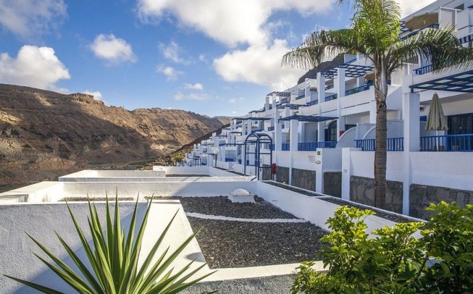 Playa De Taurito hotels & apartments - 7 Hotels - Page 1