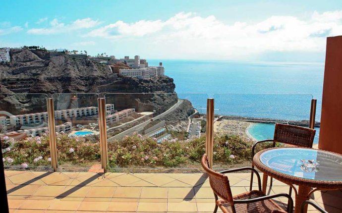 Serenity - Amadores, Gran Canaria | On the Beach