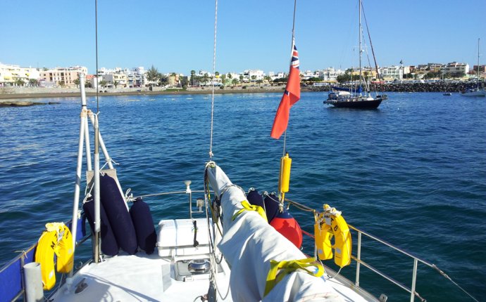 The coast of Gran Canaria Photos sailing school yacht charter Gran