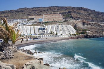 Playa Taurito Resort and beach